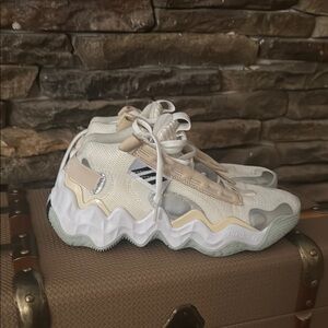 adidas Exhibit B Candace Parker Mid Off White size 7